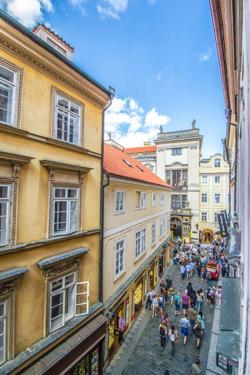 Unique 250m From The Charles Bridge Апартаменти